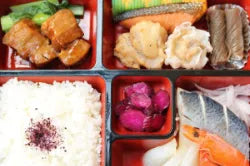 お弁当(味噌汁付き)