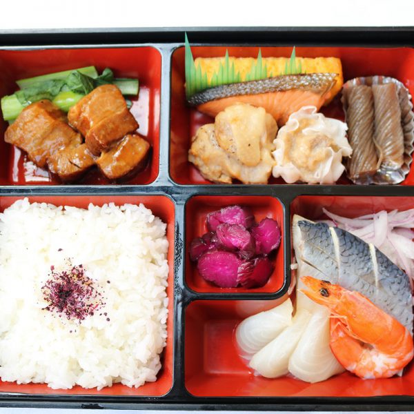 お弁当（味噌汁付き）