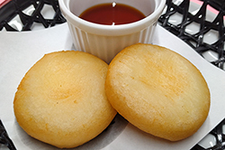 カマンベールチーズ入りいももち